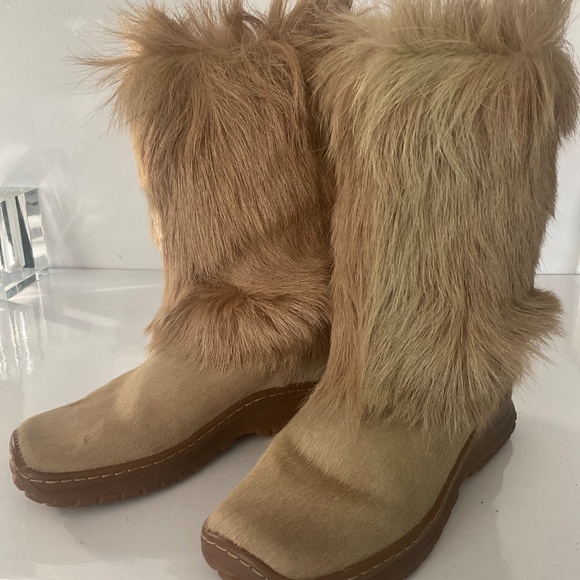 WINNA GOAT HAIR BOOTS NEW WITHOUT BOX - Picture 4 of 5